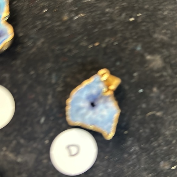 Blue geode sliced agate druzy pendants gold metal lined - Picture 5 of 6